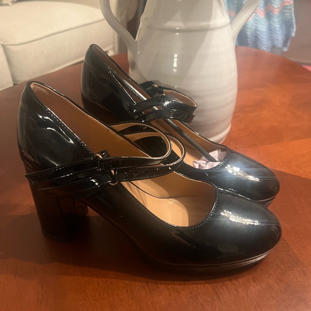 Elegant Black Mary Jane Heels